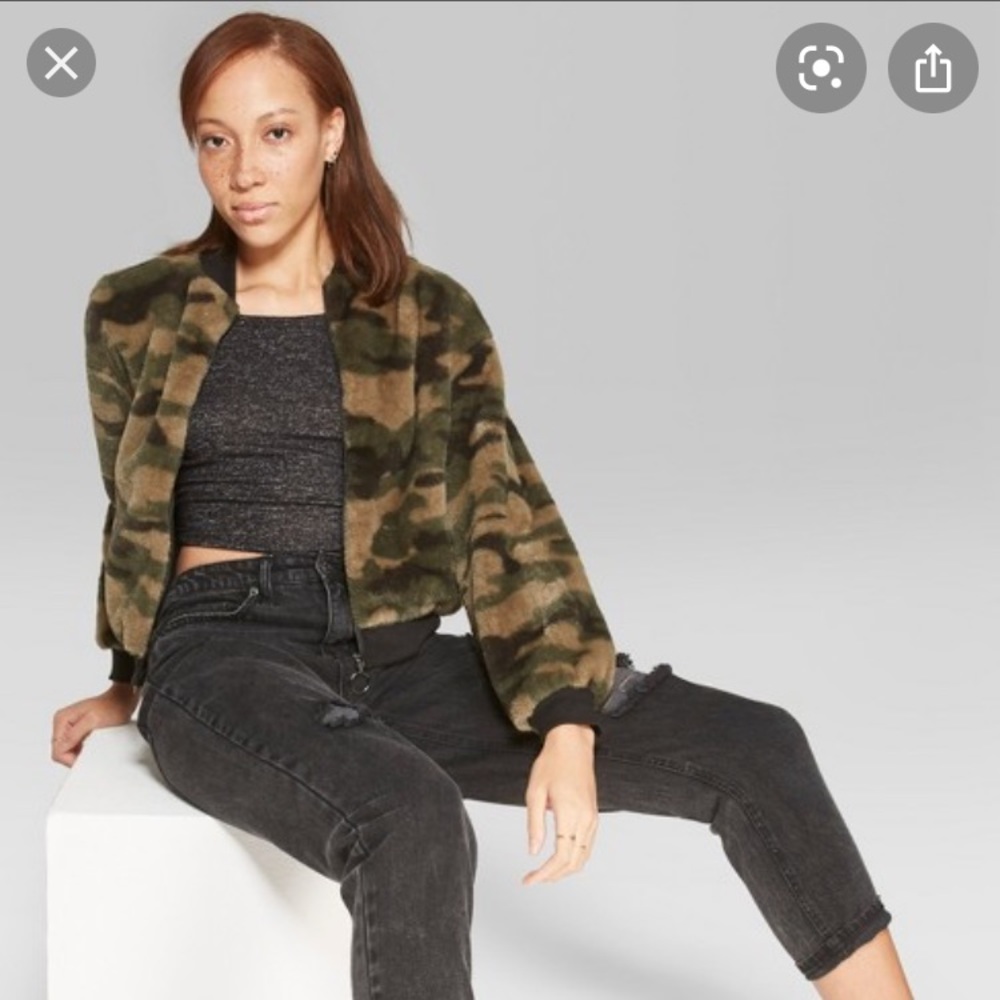❌DONATED Faux Fur Camo Bomber Jacket